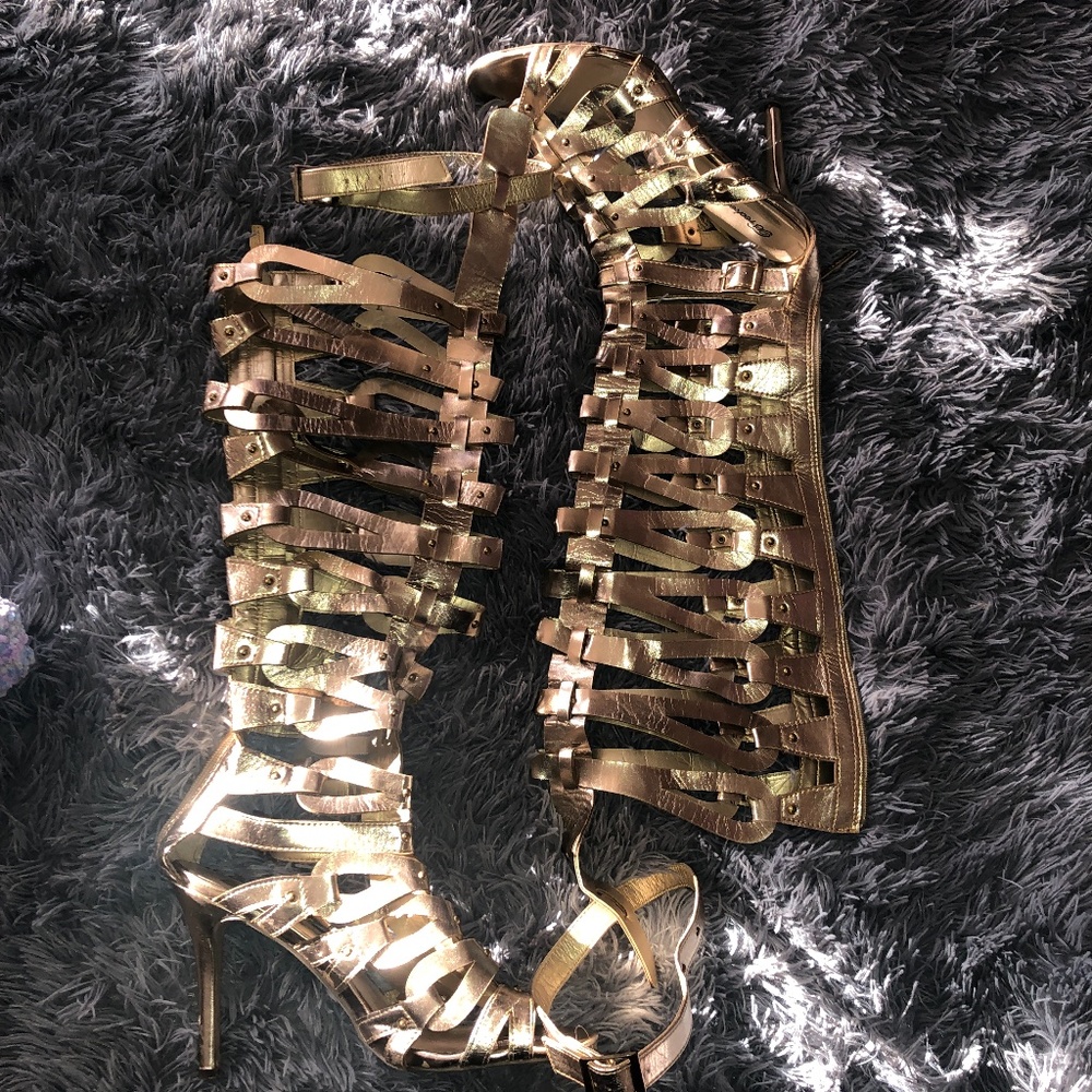 GOLD GLADIATOR STRAP HEEL